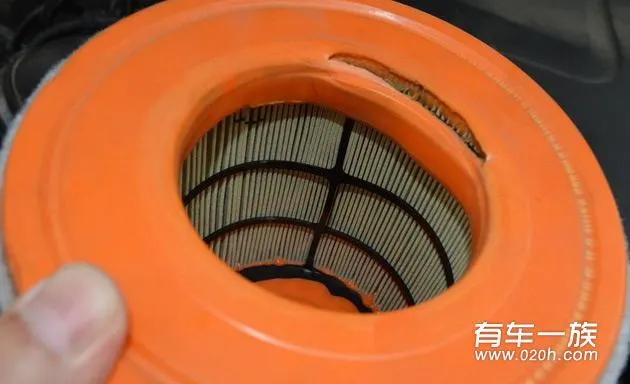 奥迪A6L保养DIY更换空滤与空调格作业 施工教程 奥迪A6L保养DIY更换空滤与空调格作业 施工教程