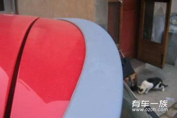 丰田雅力士外观改装小尾翼