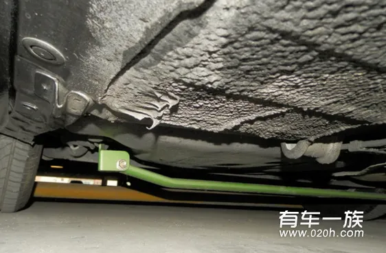 日产骊威改装绞牙避震器平衡杆作业