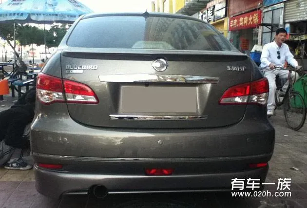 尼桑轩逸改装小包围_哑光黑车顶 尼桑轩逸改装小包围_哑光黑车顶