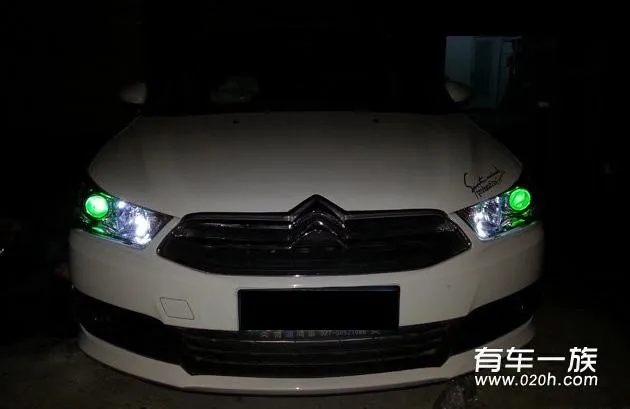 雪铁龙世嘉改装奥迪Q5双光透镜 疝气大灯 恶魔眼 雪铁龙世嘉改装奥迪Q5双光透镜 疝气大灯 恶魔眼