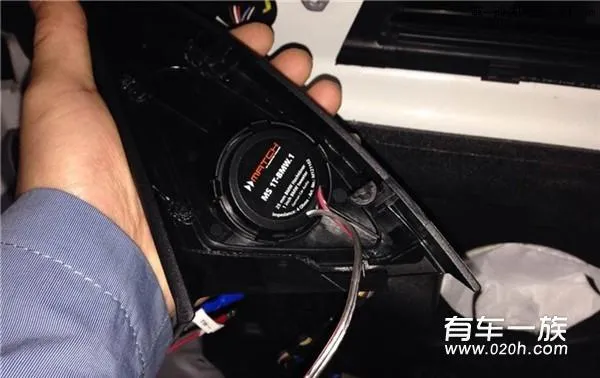 宝马GT535大变声 改装德国麦仕音响+喜力仕音响双音响 宝马GT535大变声 改装德国麦仕音响+喜力仕音响双音响