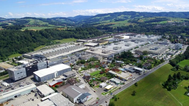 加速电气化进程 BMW全新纯电版3系将2025年上市
